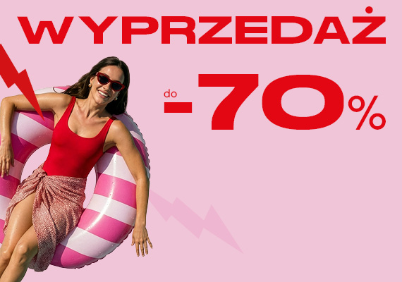dziewczyna leży na dmuchanym kole