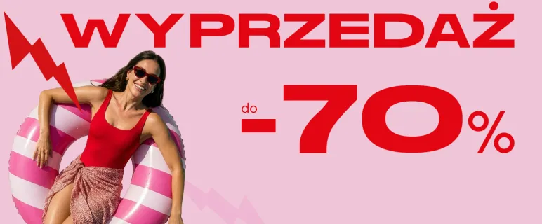 dziewczyna leży na dmuchanym kole